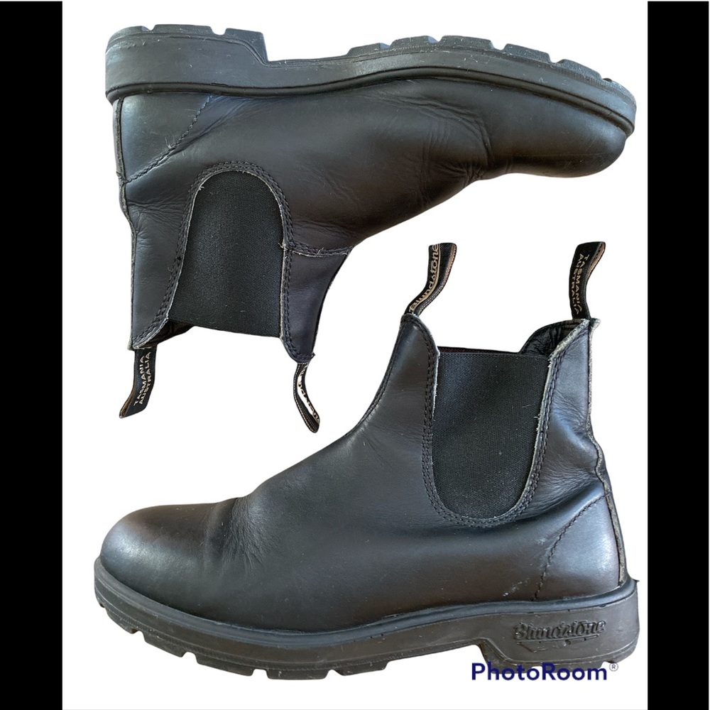 Blundstone Black Leather Chelsea Boots